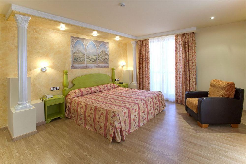 Apartamentos Spa Villa Pasiega Хознайо Екстериор снимка