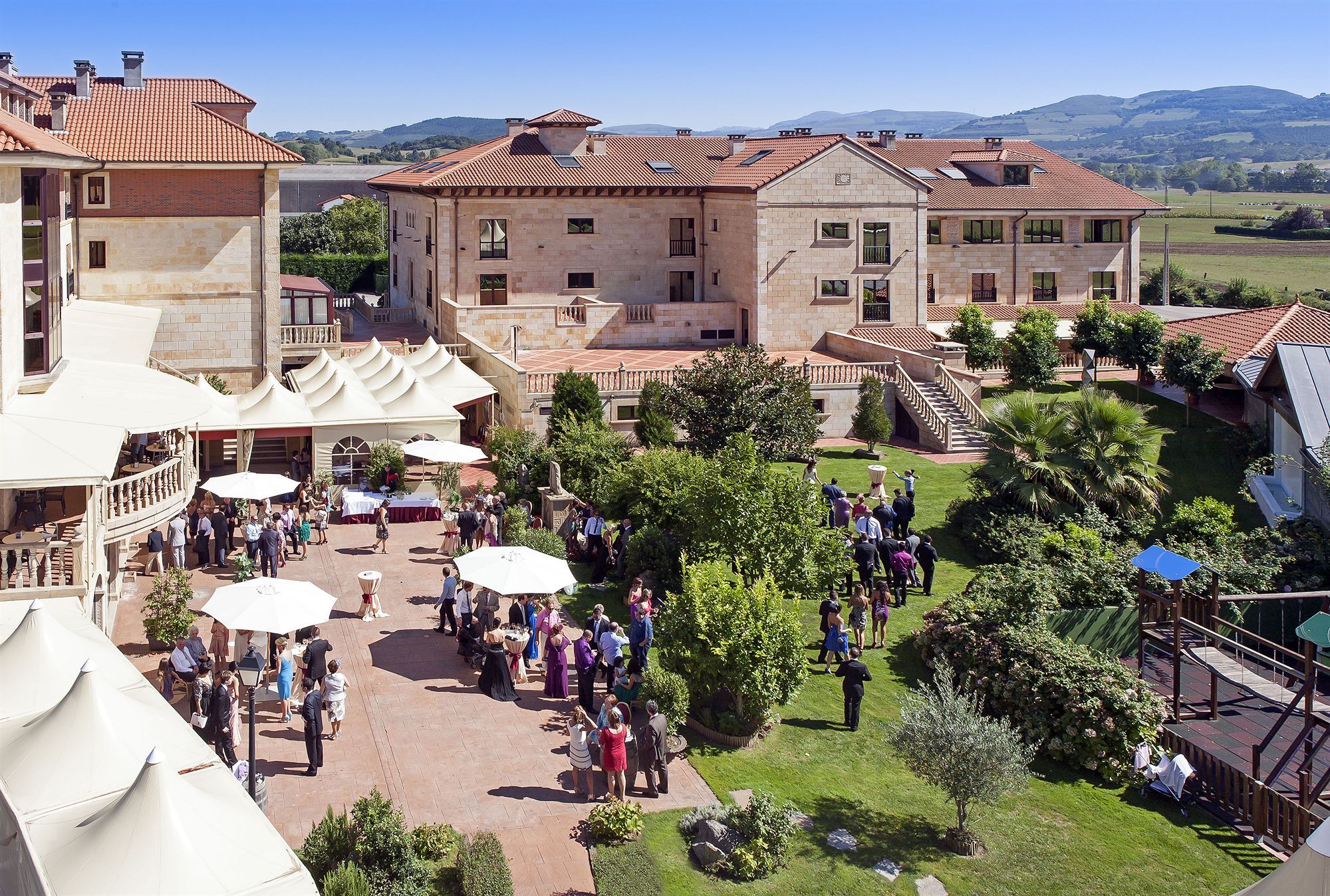 Apartamentos Spa Villa Pasiega Хознайо Екстериор снимка